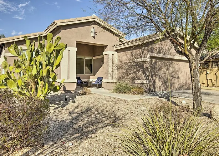 Holiday home Hike & Golf: Goodyear Retreat W/ Patio + Fire Pit! *