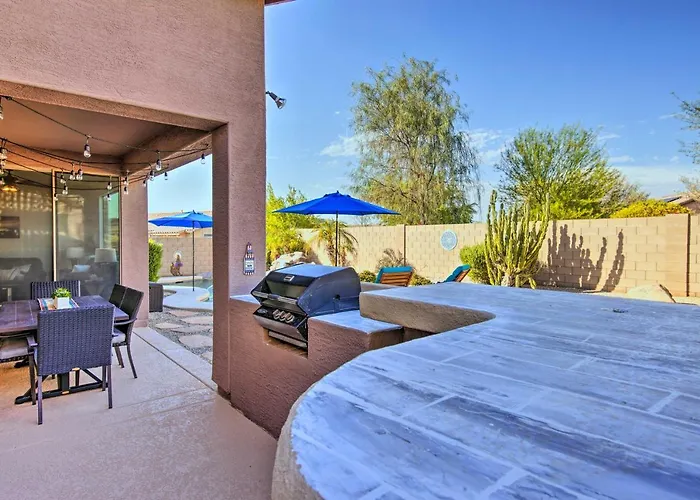 Hike & Golf: Goodyear Retreat W/ Patio + Fire Pit!