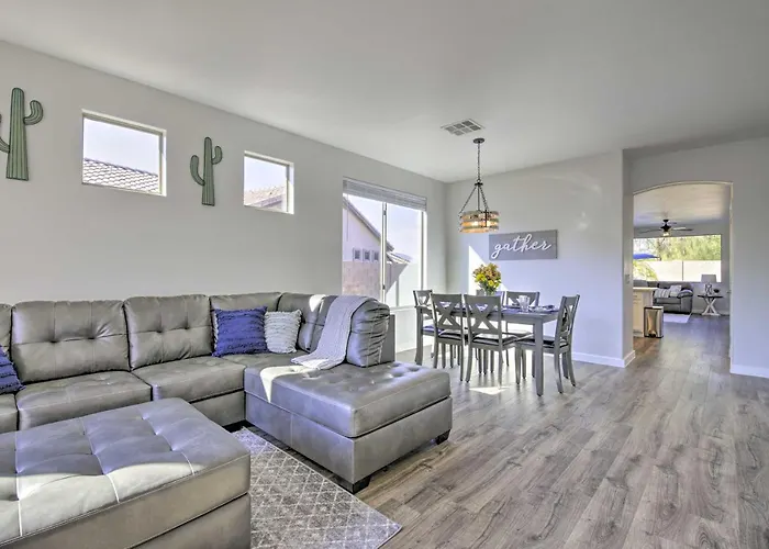 Hike & Golf: Goodyear Retreat W/ Patio + Fire Pit! * Liberty