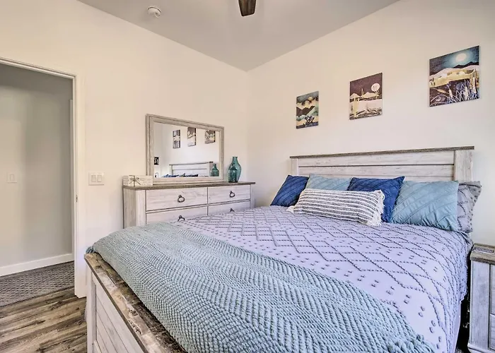 Hike & Golf: Goodyear Retreat W/ Patio + Fire Pit! Liberty