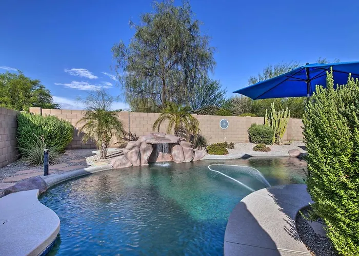 Holiday home Hike & Golf: Goodyear Retreat W/ Patio + Fire Pit! *