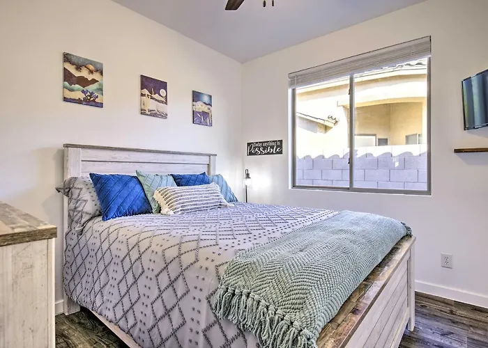 Hike & Golf: Goodyear Retreat W/ Patio + Fire Pit! * Liberty