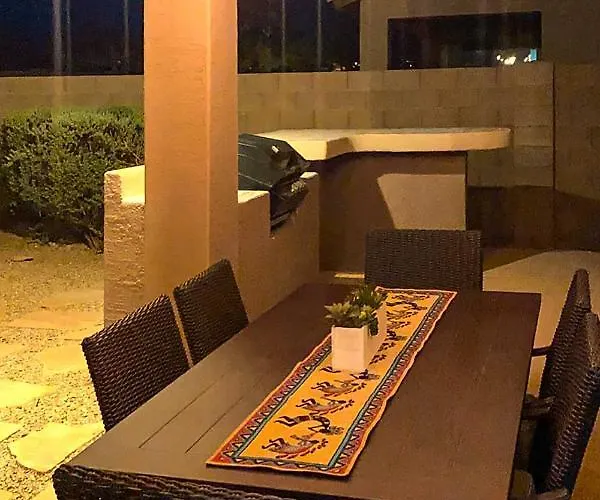 Holiday home Hike & Golf: Goodyear Retreat W/ Patio + Fire Pit! Liberty