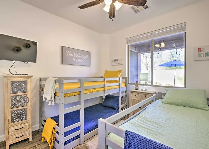 Hike & Golf: Goodyear Retreat W/ Patio + Fire Pit! Holiday home Liberty